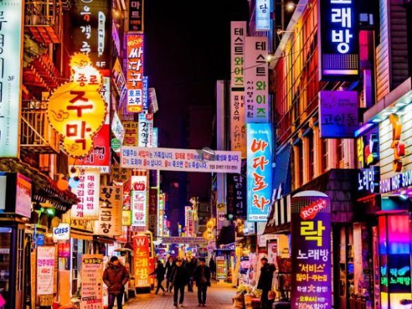 Myeongdong Shopping Street - Shopping Paradise in the Heart of Seoul